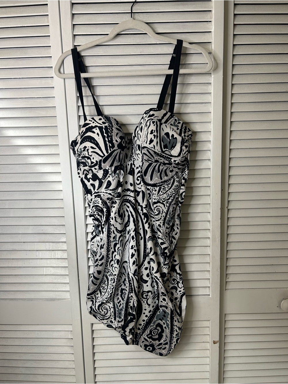 Lane Bryant Black and White Paisley One-Piece Swimsuit Size‎ 18